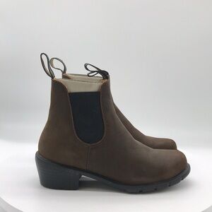 Blundstone Brown Chelsea Ankle Boots with Black Elastic